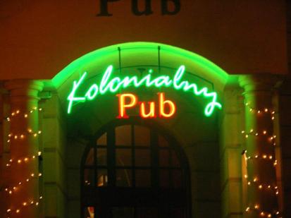 neon-pub-kolonialny